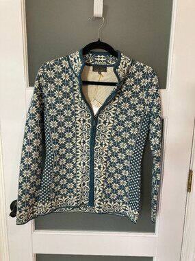 Classic Alpaca - Norwegian Alpaca Cardigan - Size small - NWT and Gorgeous!